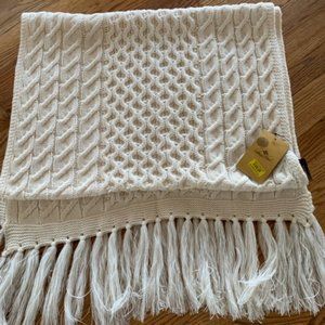 Patricia Nash NWT cable knit oversize scarf- ivory